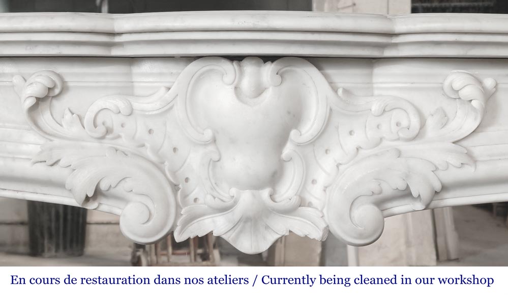 Importante cheminée de style Régence en marbre de Carrare Importante cheminée de style Régence en marbre de Carrare-1