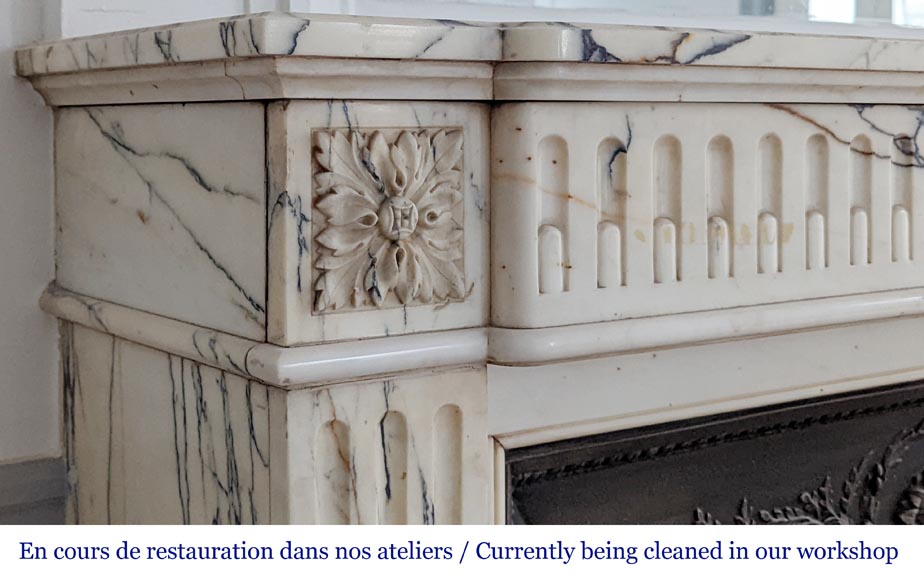 Cheminée de style Louis XVI à rudentures en marbre Paonazzo-3