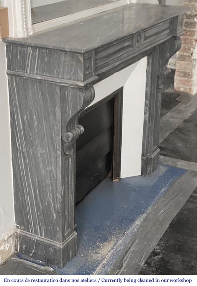 Cheminée de style Napoléon III modèle Capucine en marbre bleu Turquin-2