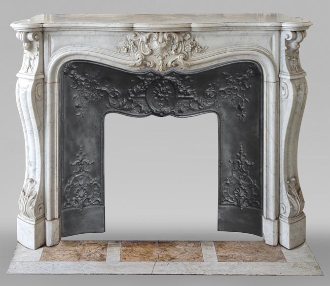 Cheminée de style Louis XV en marbre de Carrare-0