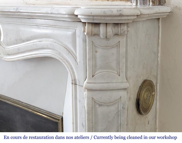 Cheminée de style Louis XV modèle Pompadour en marbre de Carrare-6