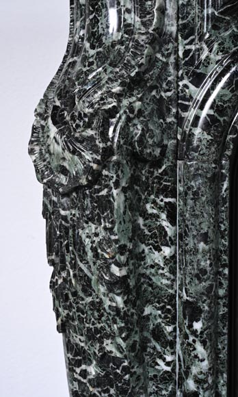 Cheminée de style Louis XV en marbre Vert de Mer-6