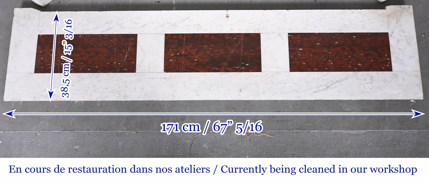 Cheminée de style Louis XV en marbre de Carrare très sculptée, décorée d'une coquille-14