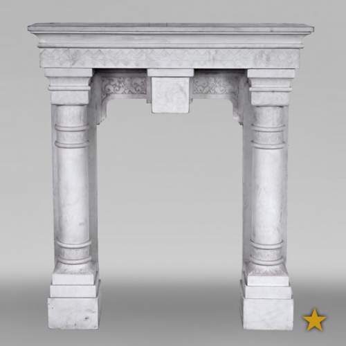 Cheminée à colonne en pierre