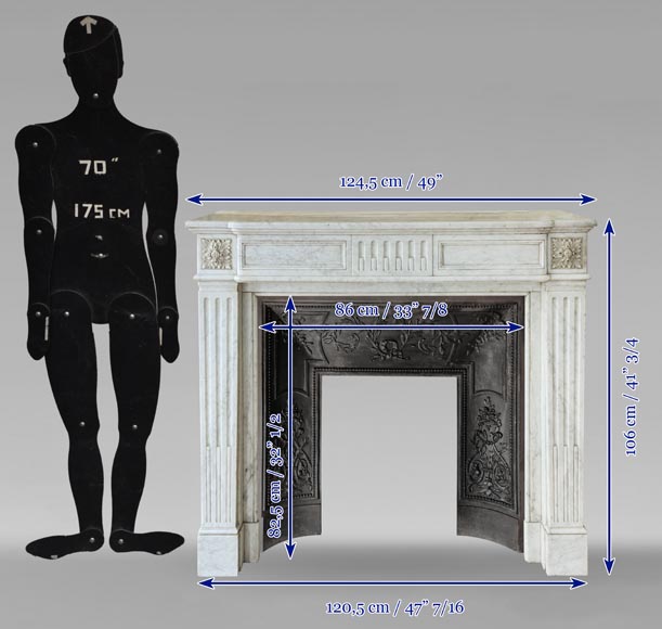 Cheminée de style Louis XVI à cannelures rudentées en marbre de Carrare-10