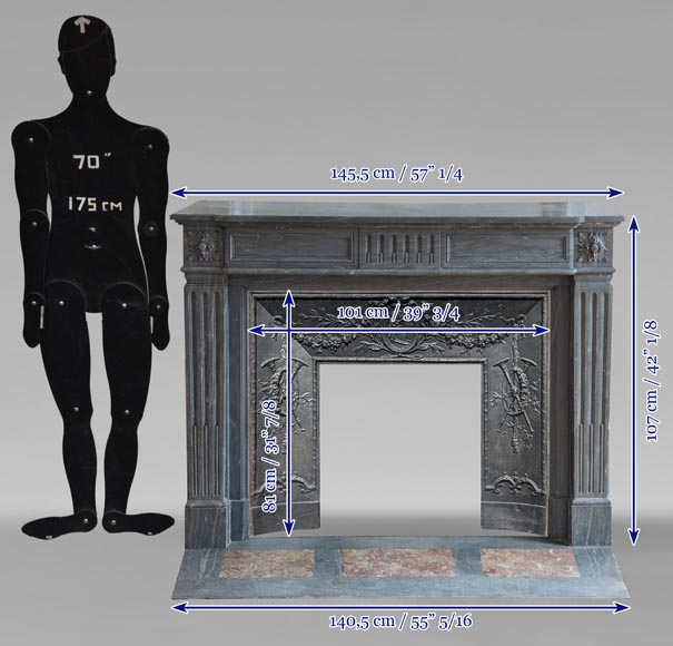 Cheminée de style Louis XVI à cannelures rudentées ornée de rosaces sculptée en marbre Turquin-11