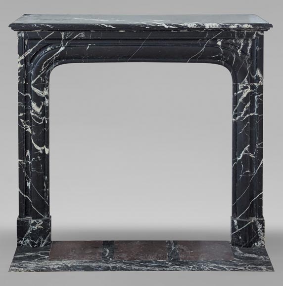 Cheminée de style Louis XIV en marbre Marquina-0