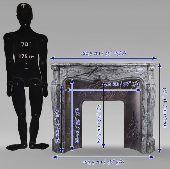 Cheminée de style Louis XV ornée d'une coquille sculptée en marbre Bleu Fleury-10