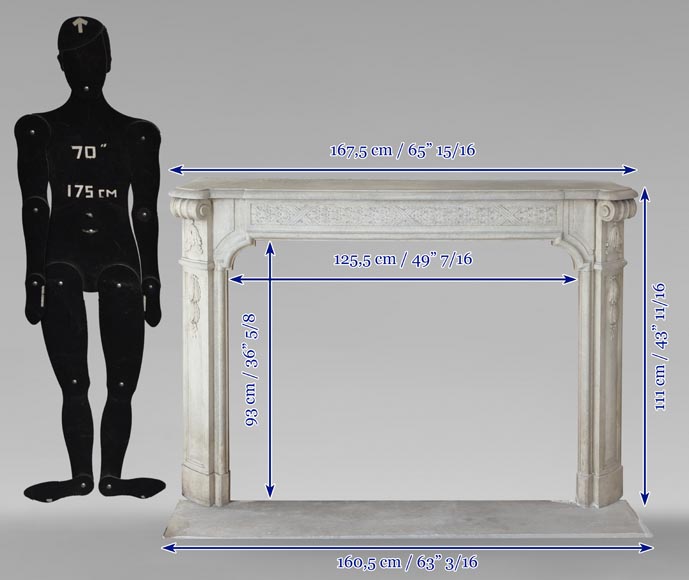 Cheminée en pierre de style Napoléon III ornée d'une frise de houx-11