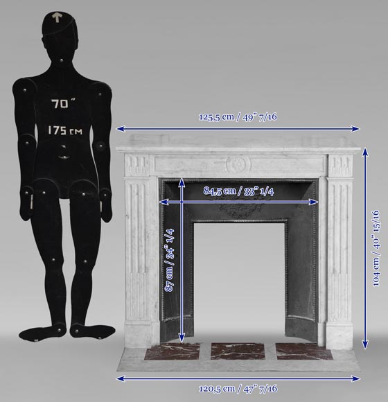 Cheminée de style Louis XVI en marbre de Carrare ornée d'un tournesol-11