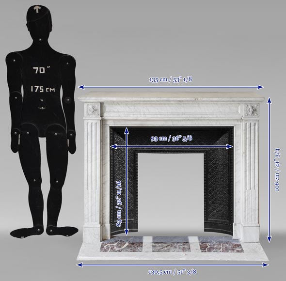 Cheminée de style Louis XVI en marbre de Carrare veinée ornée de rosaces-10