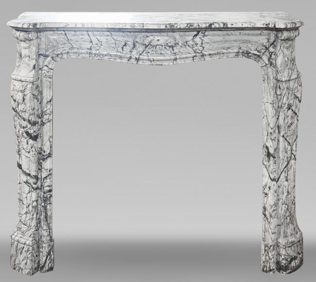 Cheminée de style Louis XV modèle Pompadour, gallbée, en marbre bleu fleuri-0