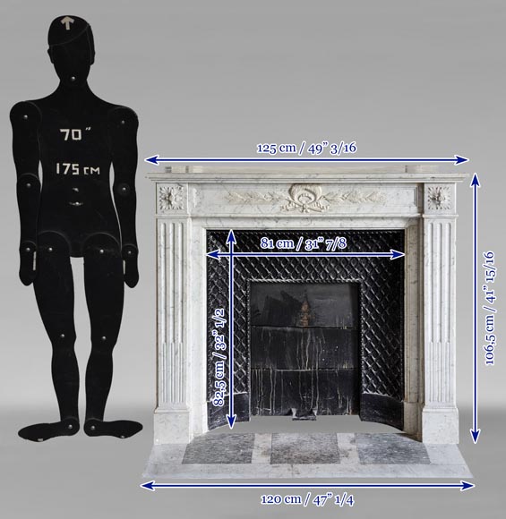 Cheminée Louis XVI en marbre de Carrare ornée d'une couronne de laurier-10