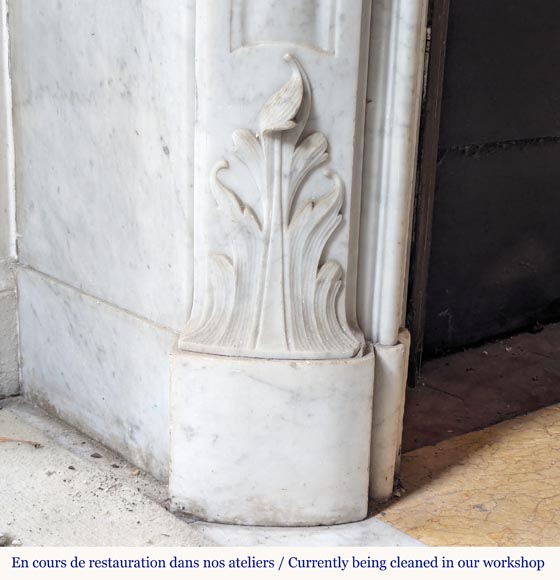 Cheminée de style Louis XV ornée d'une palmette en marbre de Carrare-5