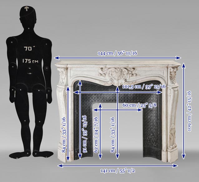 Cheminée de style Louis XV en marbre de Carrare ornée d'une palmette finement sculptée-15