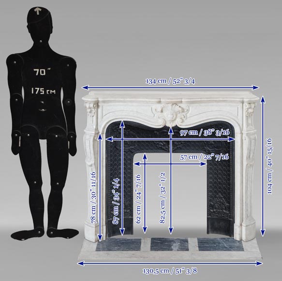 Cheminée de style Louis XV en marbre de Carrare décorée d'une palmette-11