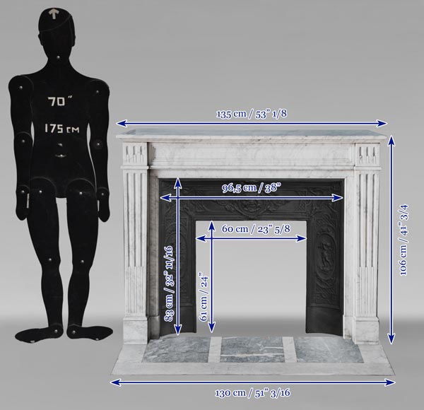 Cheminée de style Louis XVI moulurée en marbre de Carrare veiné-10