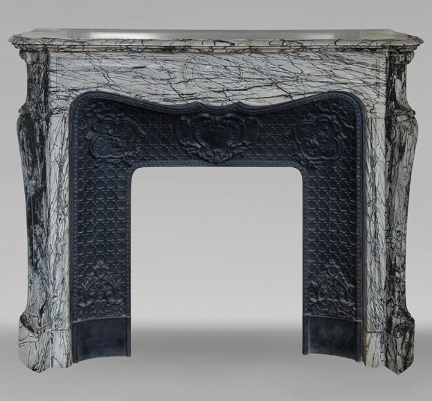 Cheminée de style Louis XV modèle Pompadour en marbre Bleu Fleuri-0