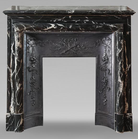 Cheminée de style Louis XIV en marbre noir Marquina-0