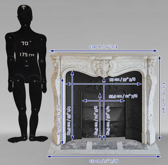 Cheminée de style Louis XV en marbre de Carrare décorée d'une palmette richement sculptée-12