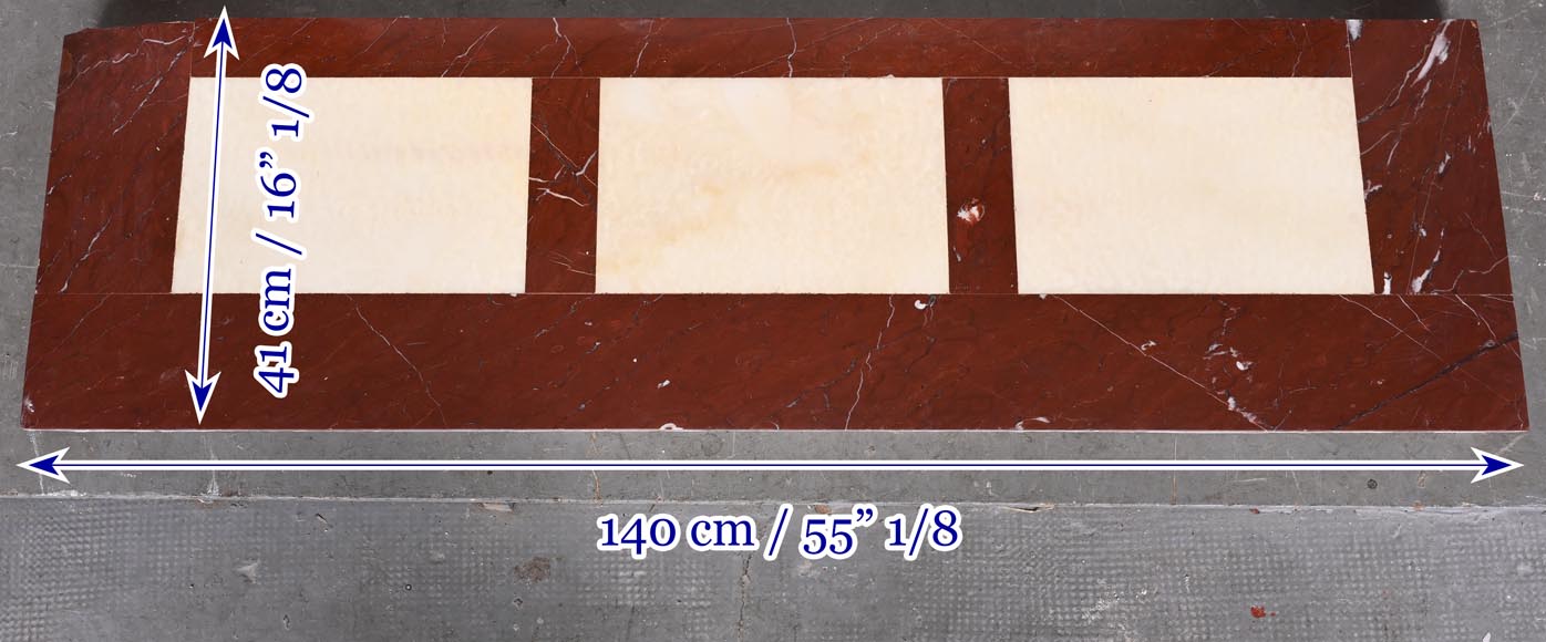 Cheminée de style Louis XVI en marbre Rouge Antique, à bronzes, décorée d'une guirlande-12