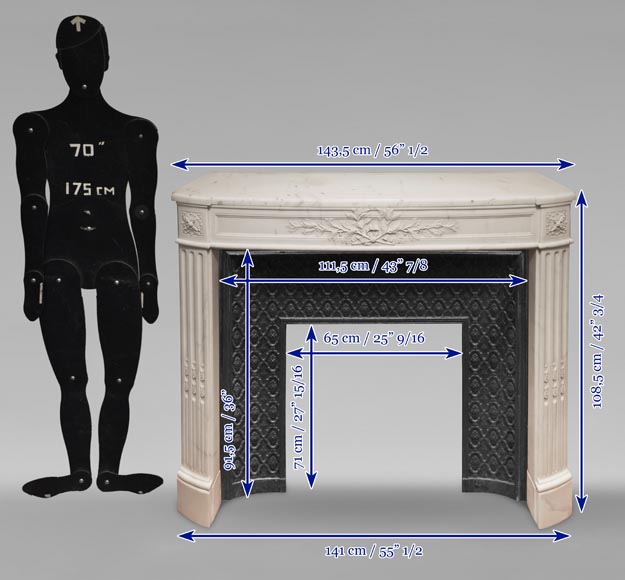 Cheminée de style Louis XVI galbée décorée d'une couronne de laurier-11