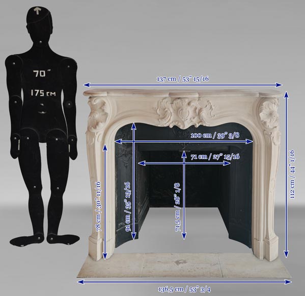 Cheminée de style Louis XV en pierre décorée d'une coquille asymétrique-12