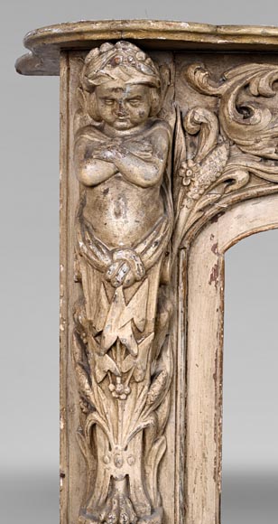 Cheminée en bois sculpté à décor de putti – Fin XVIIIe siècle-4