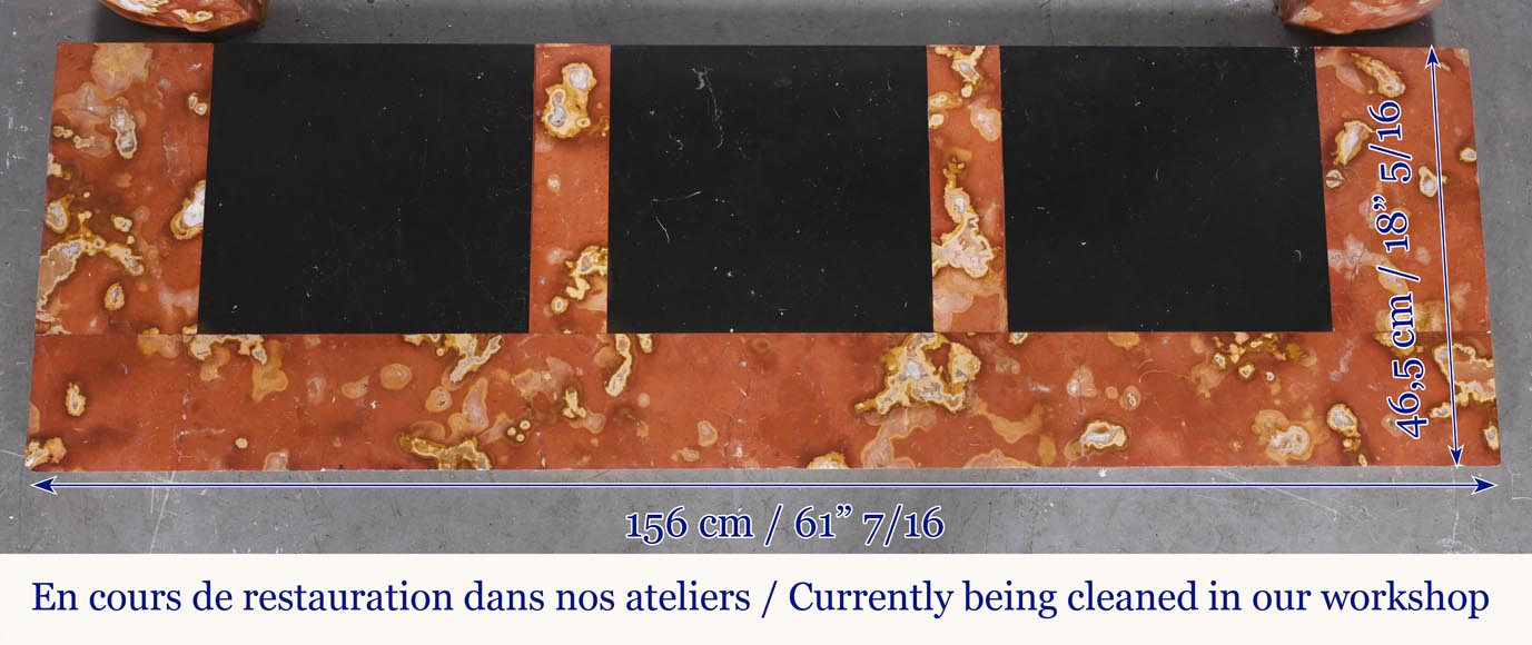 Cheminée de style Régence à palmette et enroulement, en marbre rouge de Vitrolles-12