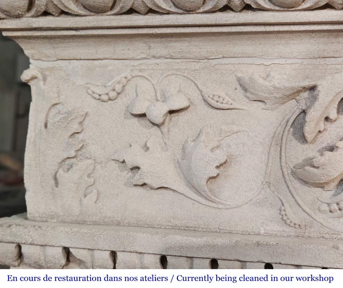 Cheminée de style néo-Renaissance en pierre, à décor végétal Cheminée de style néo-Renaissance en pierre, à décor végétal-6