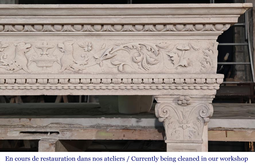 Cheminée de style néo-Renaissance en pierre, à décor végétal Cheminée de style néo-Renaissance en pierre, à décor végétal-10