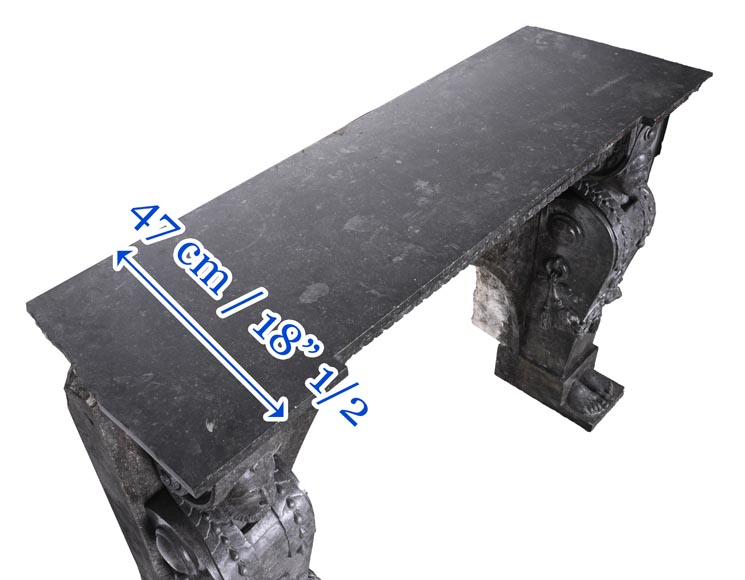 Cheminée en granite noir sculpté – XVIIIe siècle-15