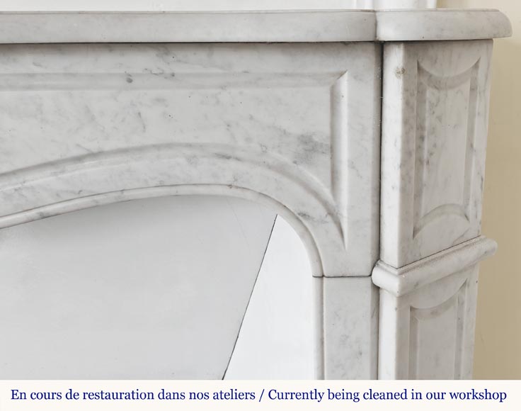 Cheminée de style Louis XV modèle Pompadour en marbre de Carrare-6