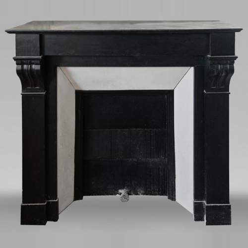 Cheminée modillon de style Napoléon III en noir moucheté