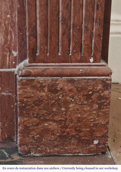 Cheminée de style Louis XVI en marbre rouge Antique-6
