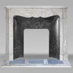 Cheminée de style Louis XV modèle Pompadour, en brèche Médicis grise