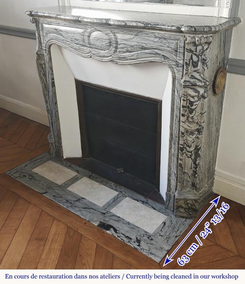Cheminée de style Louis XV modèle Pompadour, en marbre bleu fleuri-5
