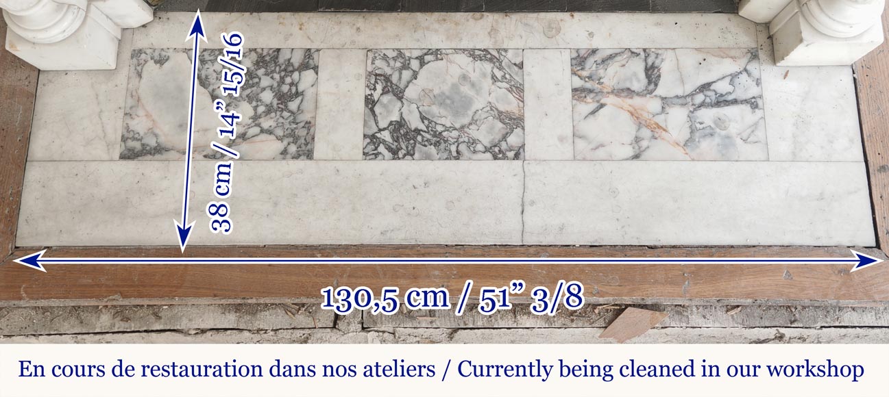 Cheminée de style Louis XVI à demi colonne corinthien, en marbre demi statuaire-11