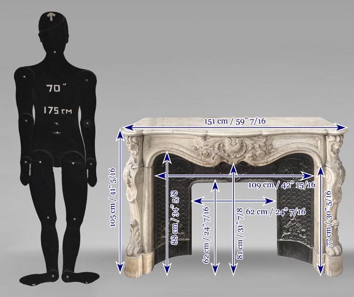 Cheminée de style Louis XV très sculptée en marbre de Carrare, décorée de fleurs-13