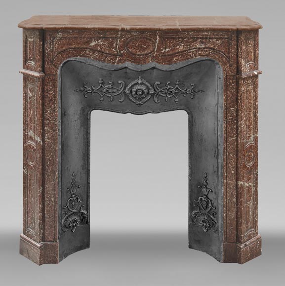 Cheminée de style Louis XV modèle Pompadour, en marbre Campan rouge-0
