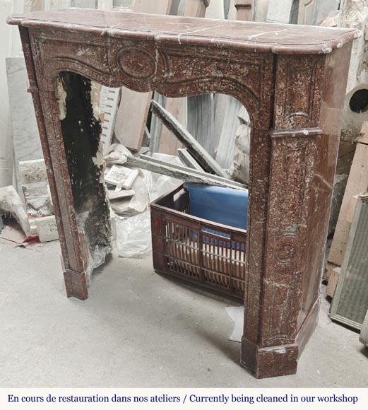 Cheminée de style Louis XV modèle Pompadour, en marbre Campan rouge-5