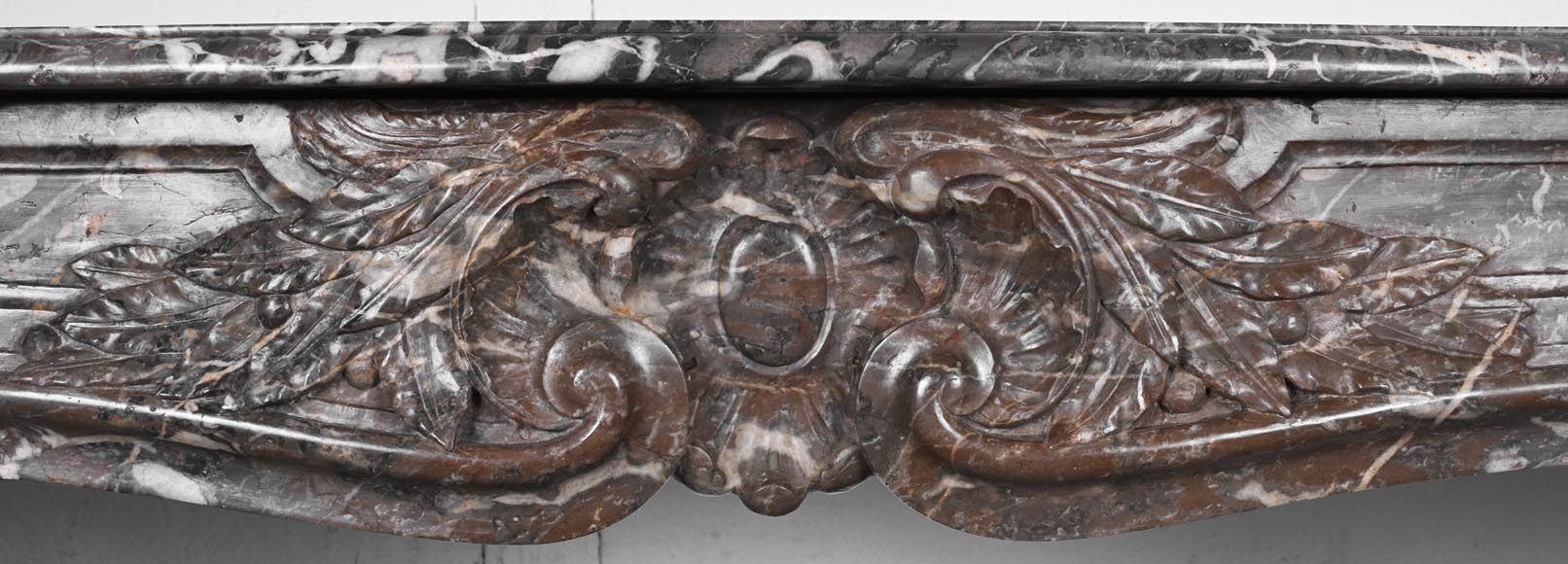 Cheminée d'époque Louis XV en marbre rouge de Rance Cheminée d'époque Louis XV en marbre rouge de Rance-1