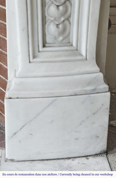 Cheminée de style Régence en marbre demi statuaire-10