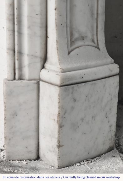 Cheminée de style Louis XV modèle Pompadour, en marbre de Carrare-6