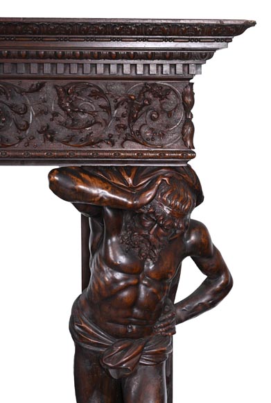 Cheminée monumentale italienne en noyer sculpté, de style néo-Renaissance, vers 1880-5
