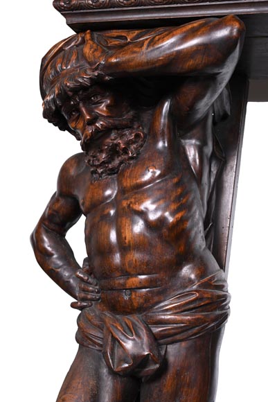 Cheminée monumentale italienne en noyer sculpté, de style néo-Renaissance, vers 1880-8