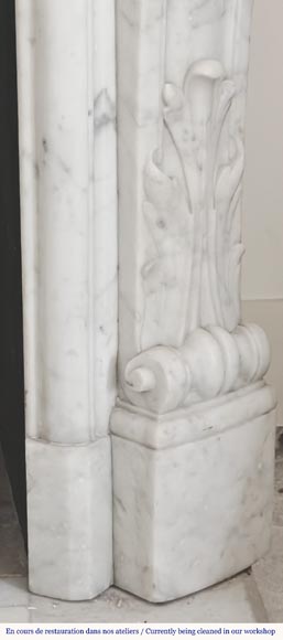Cheminée de style Louis XV en marbre de Carrare-9
