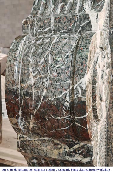 Importante cheminée de style Napoléon III en marbre Campan Importante cheminée de style Napoléon III en marbre Campan-6