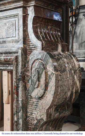 Importante cheminée de style Napoléon III en marbre Campan Importante cheminée de style Napoléon III en marbre Campan-9