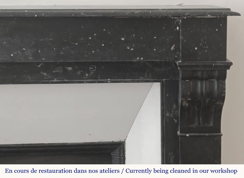 Cheminée de style Napoléon III modèle modillon en marbre noir moucheté Cheminée de style Napoléon III modèle modillon en marbre noir moucheté-6